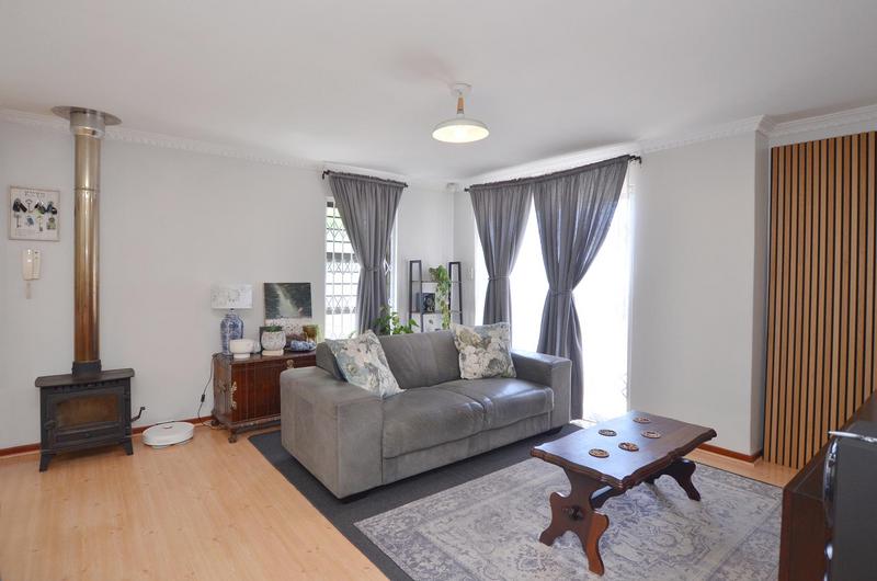 3 Bedroom Property for Sale in Vergesig Western Cape